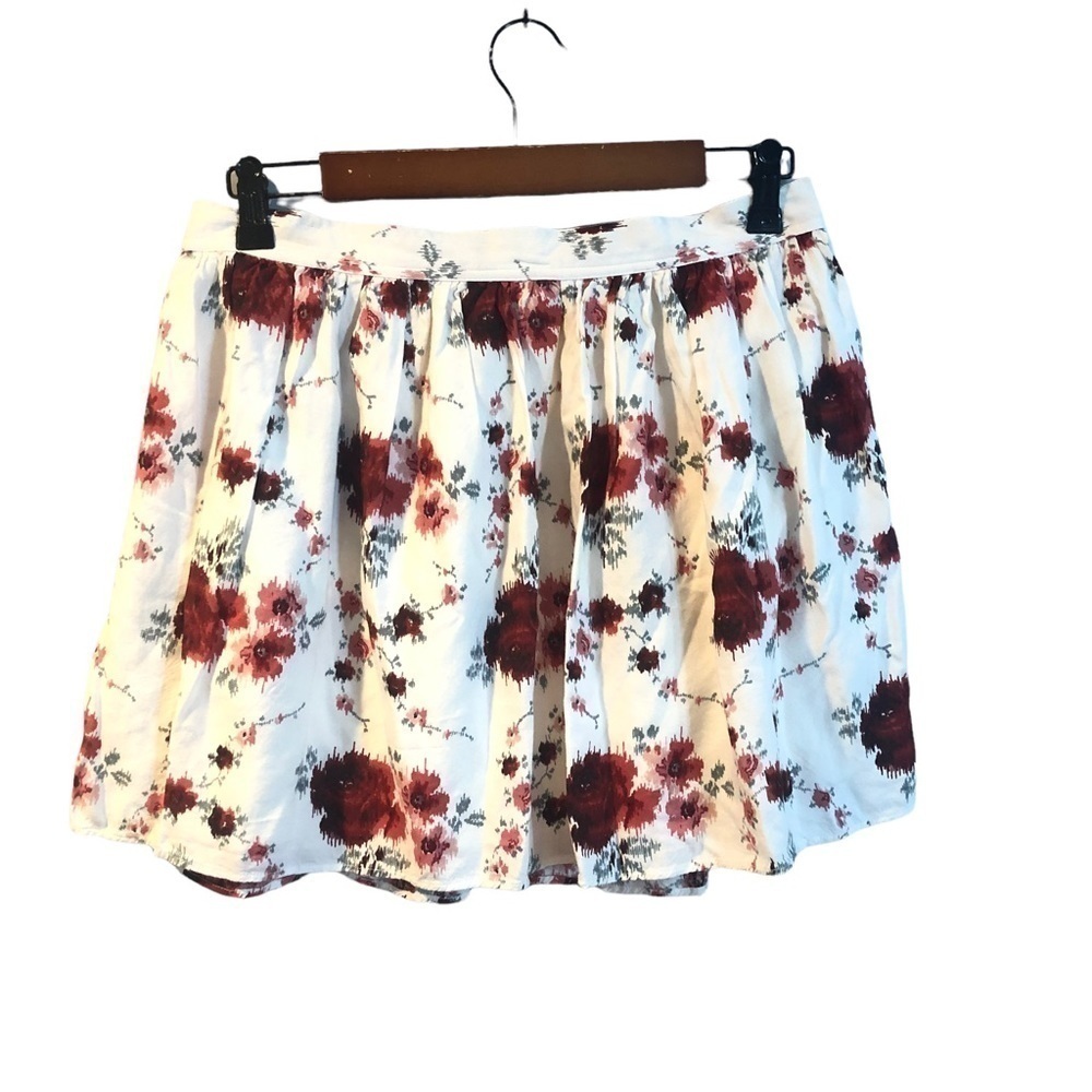 AMERICAN Eagle Bundle of 2 Spring and Summer Floral Mini Skirts EUC Medium - Picture 9 of 9